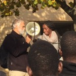 Prise de parole en soutien aux sans-papiers de EELV Vitry  à la fin de la Manifestation